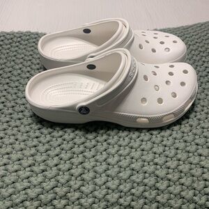 Crocs white size 9 mens size 11 women’s brand new